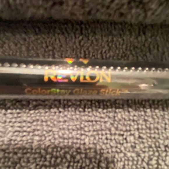 1047 Revlon Colorstay Glaze Stick Silky Shimmer EyeShadow #875 Sapphire - Picture 2 of 6